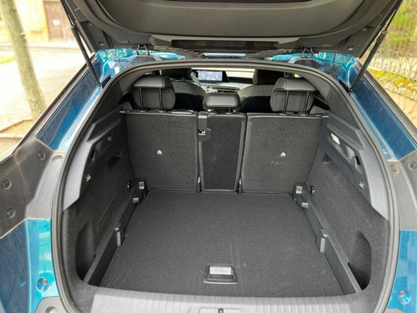 Peugeot 3008 Hybrid 145 Allure eDCS6 107 kW (145 CV)
