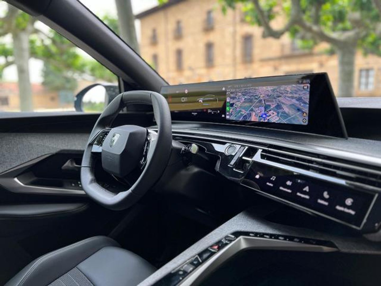 Peugeot 3008 Hybrid 145 Allure eDCS6 107 kW (145 CV)