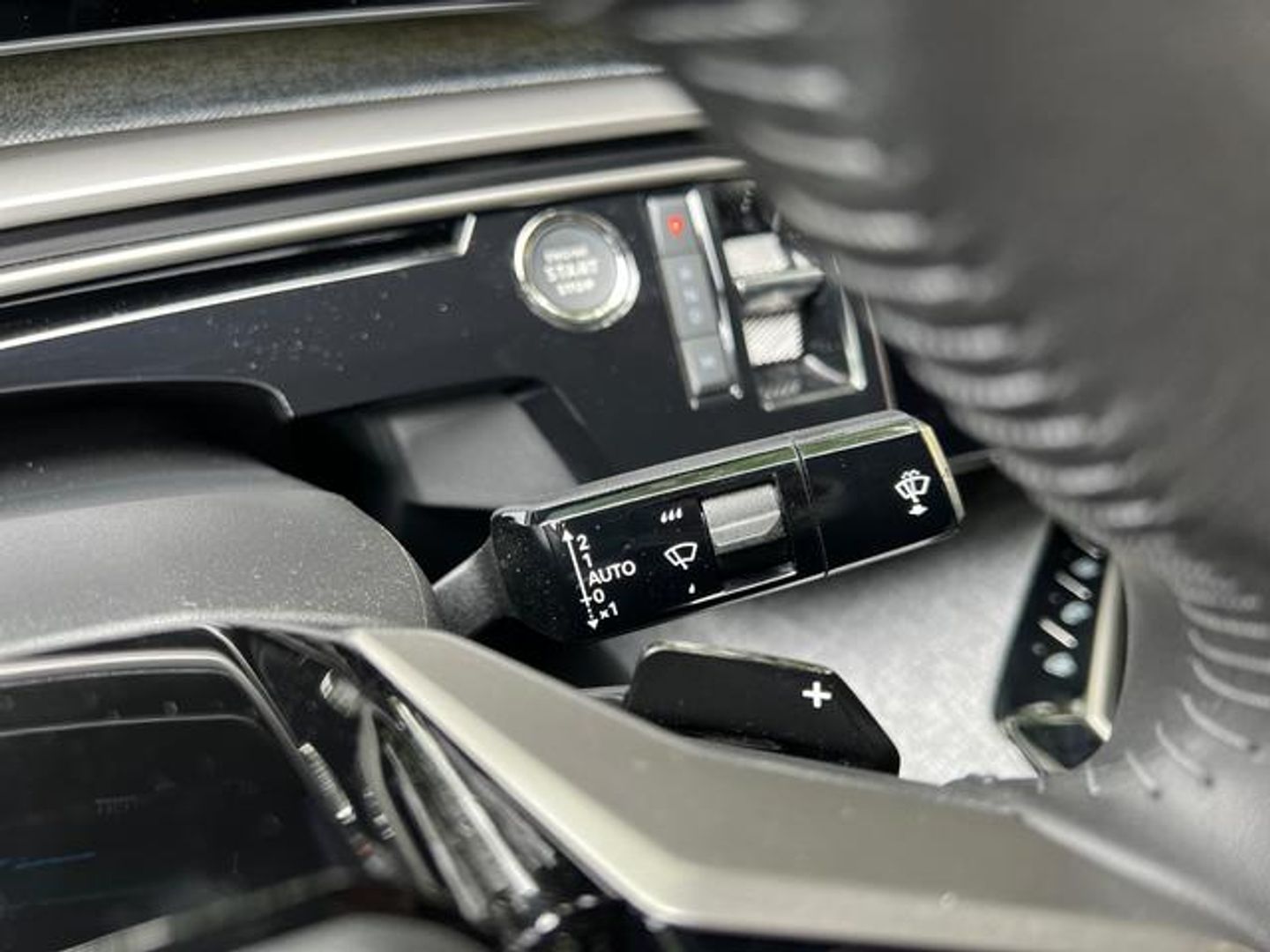 Peugeot 3008 Hybrid 145 Allure eDCS6 107 kW (145 CV)