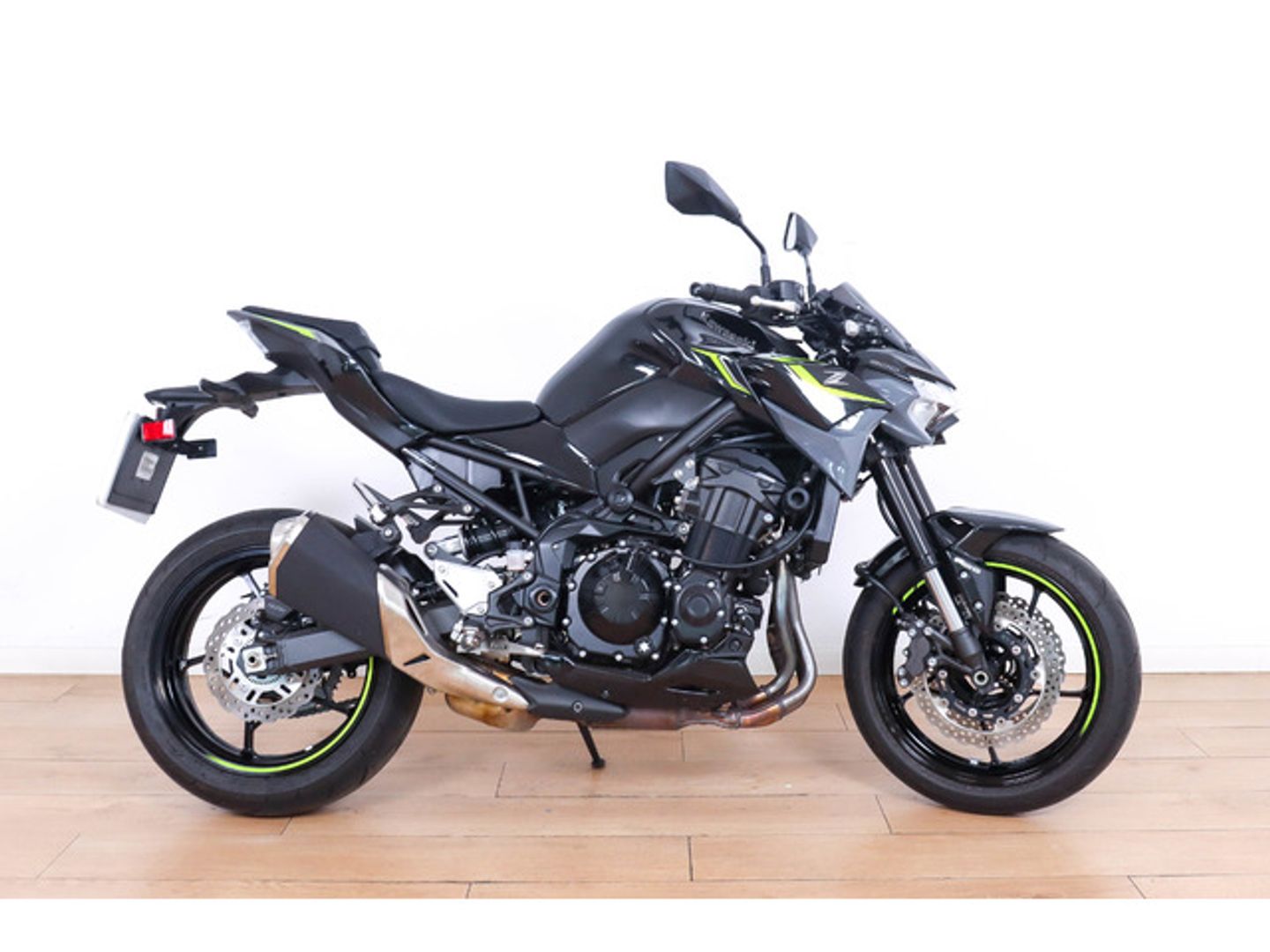 Kawasaki Z900/A2 Negro Motorcycle