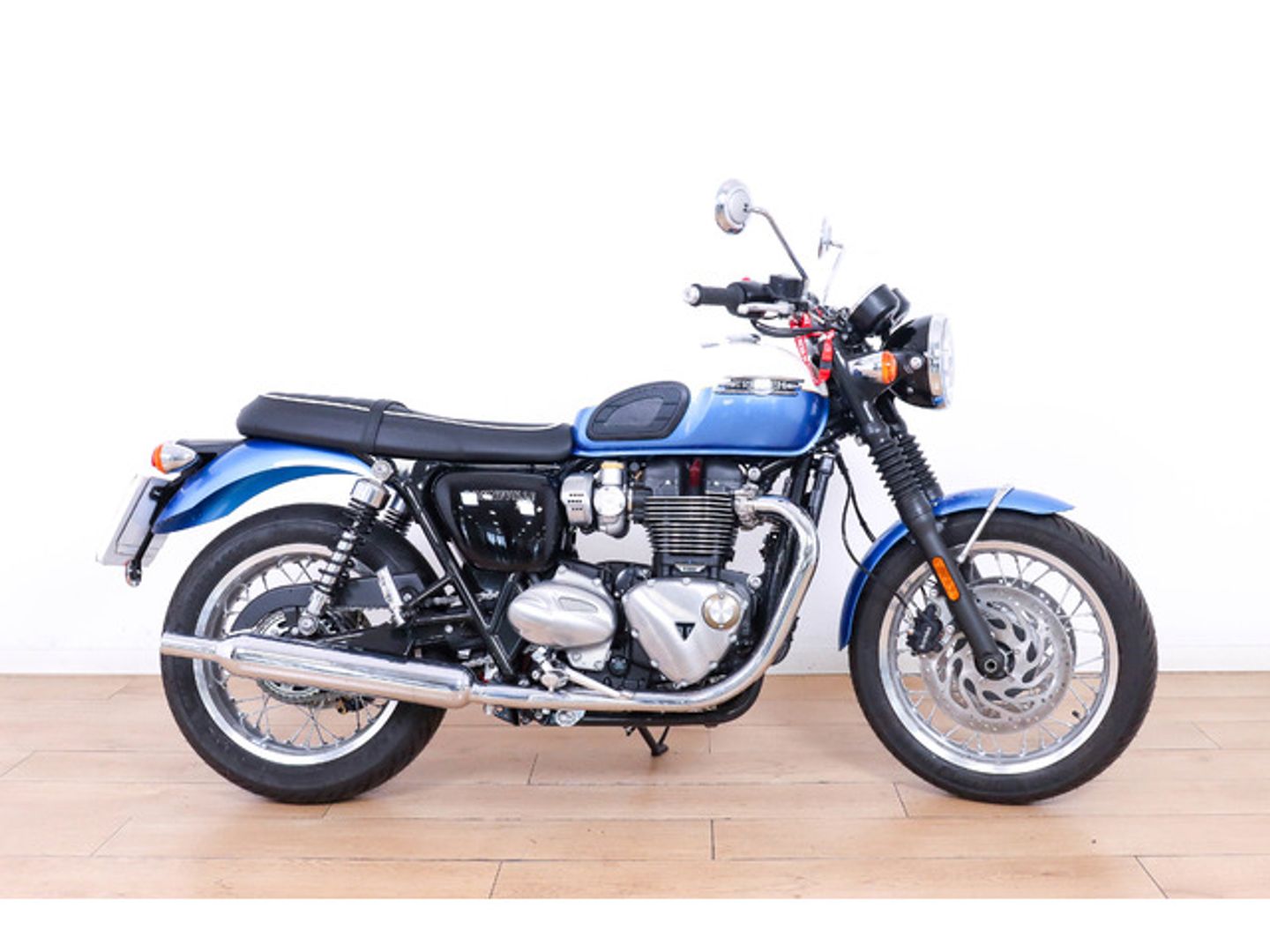 Triumph Bonneville T 120 Azul Motorcycle