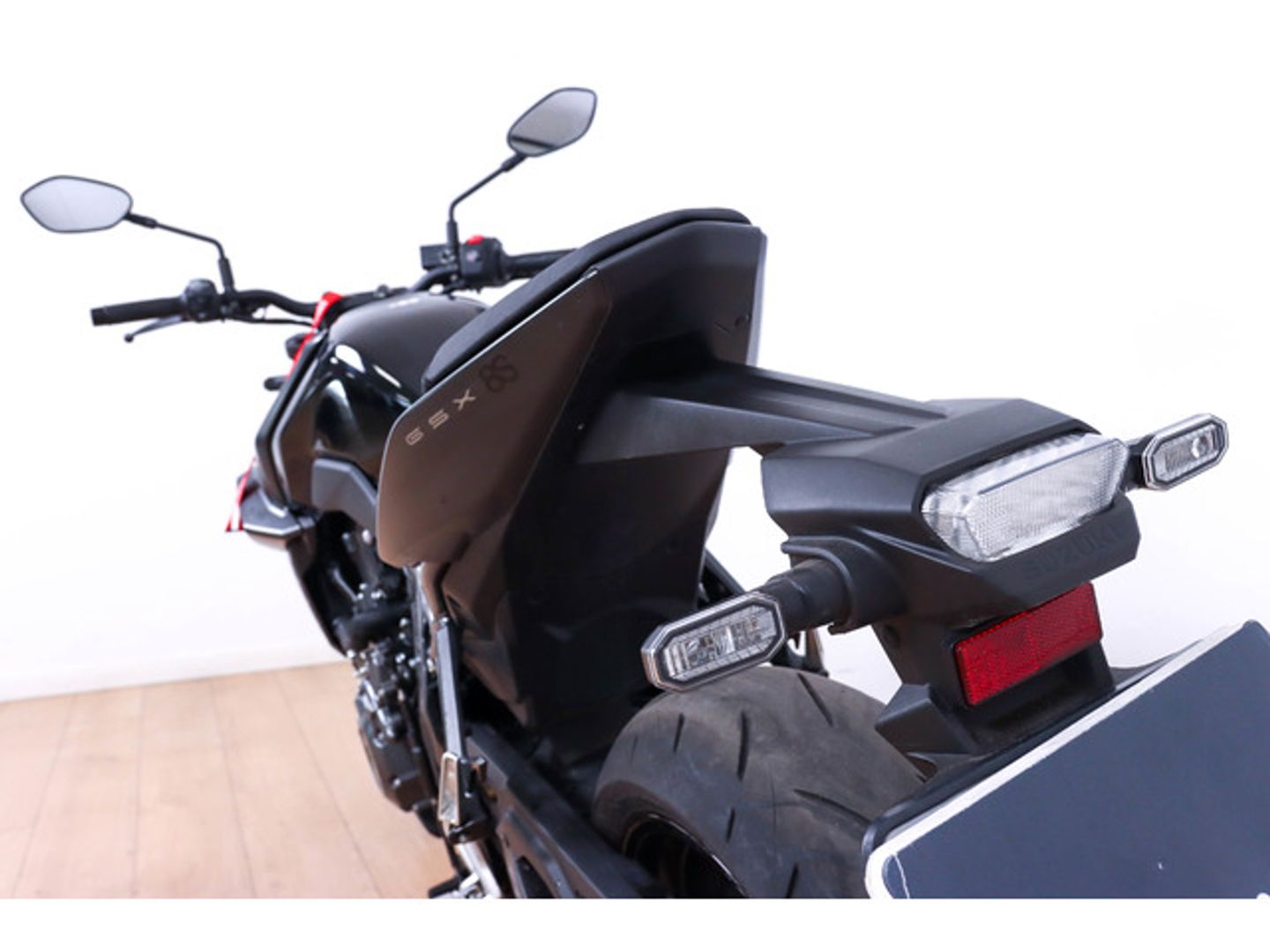 Suzuki GSX-8S