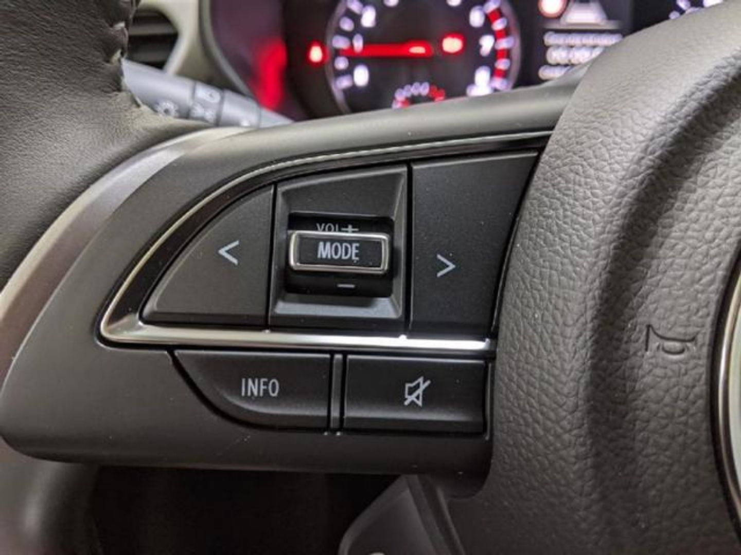 Suzuki Swift 1.2 Mild Hybrid S3 61 kW (83 CV)