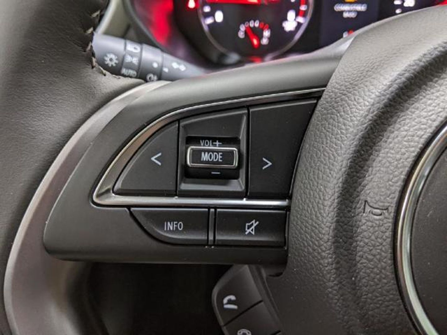 Suzuki Swift 1.2 Mild Hybrid S2 61 kW (83 CV)