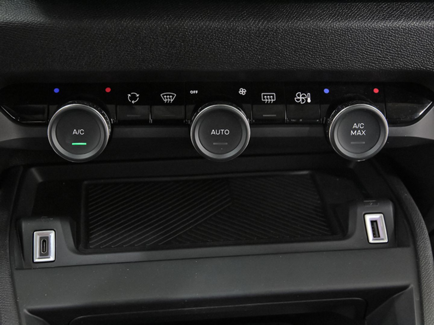 Citroen C4 Hybrid 136 Plus e-DCS6 100 kW (136 CV)