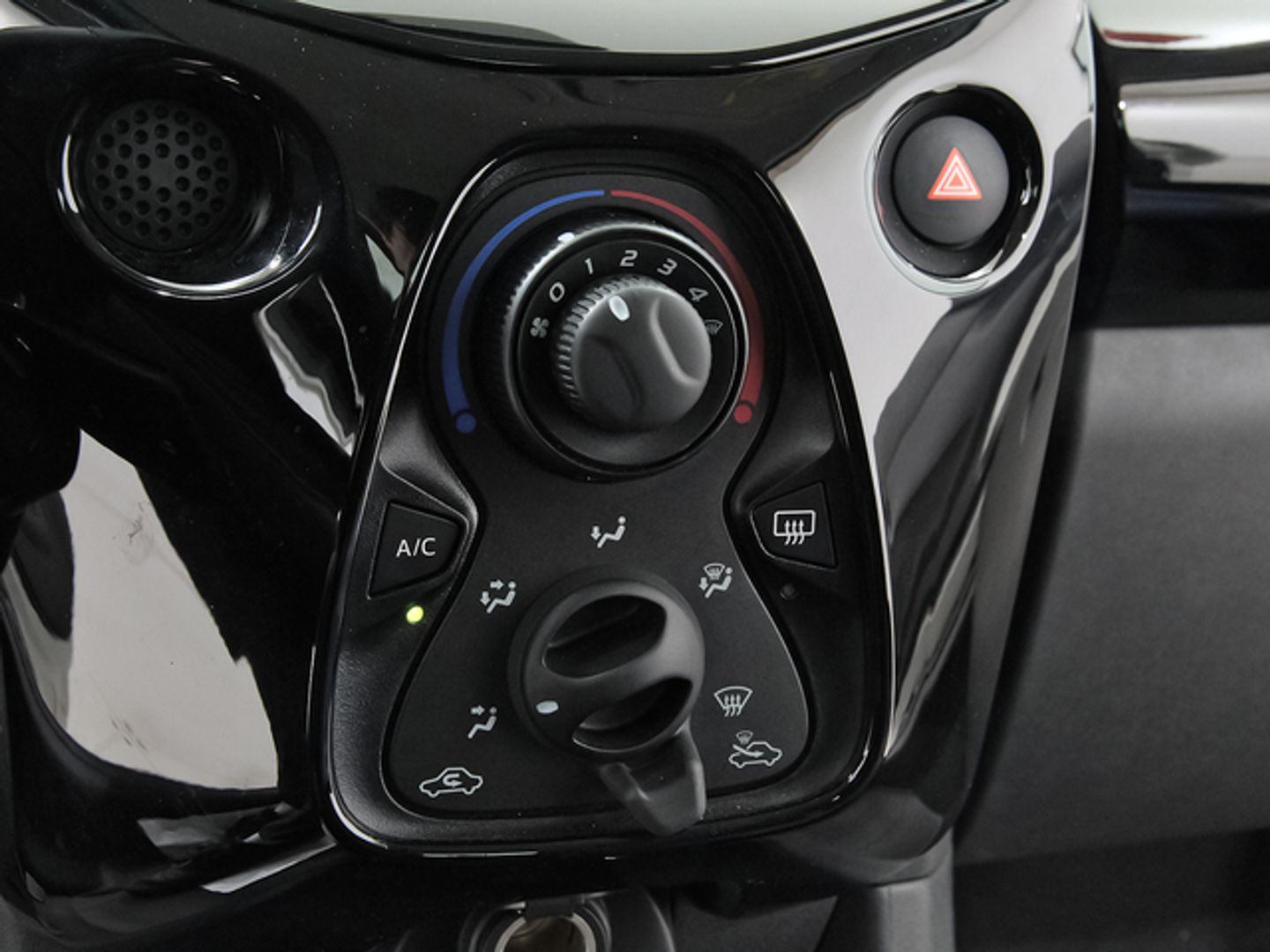 Peugeot 108 VTi Active 53 kW (72 CV)