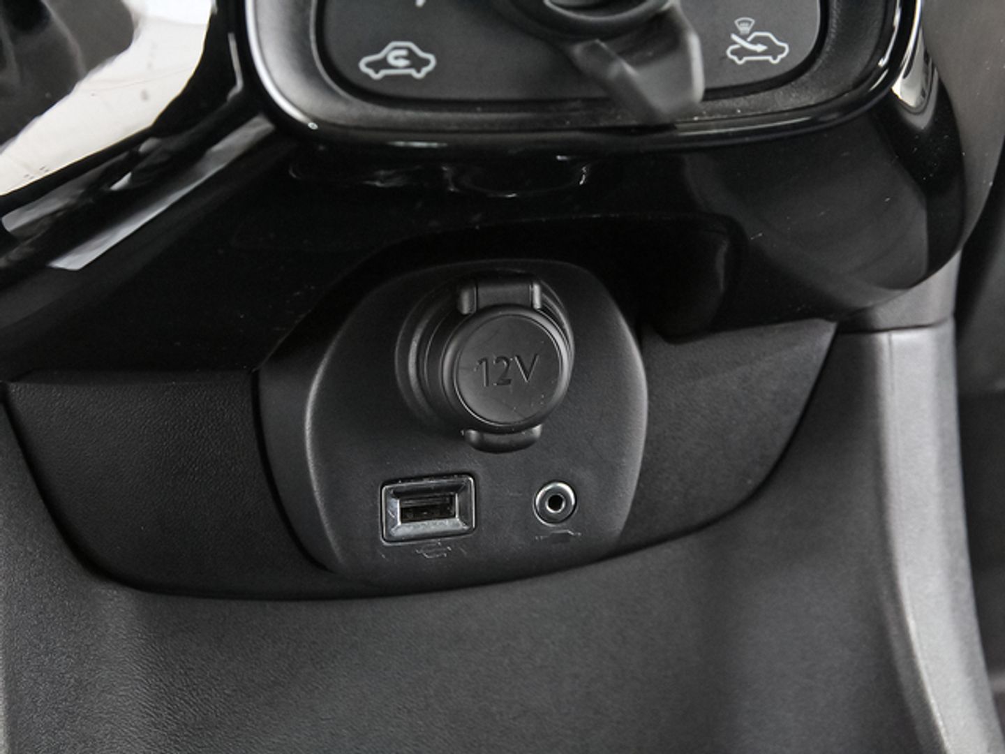 Peugeot 108 VTi Active 53 kW (72 CV)