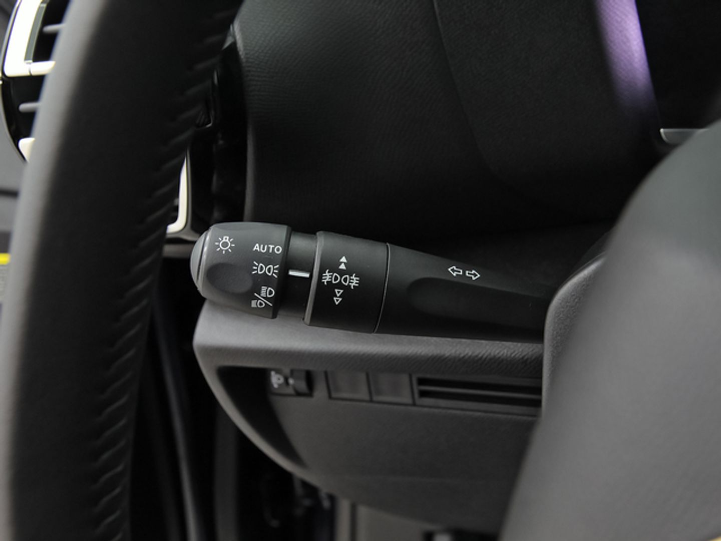 Citroen C4 Hybrid 136 Plus e-DCS6 100 kW (136 CV)