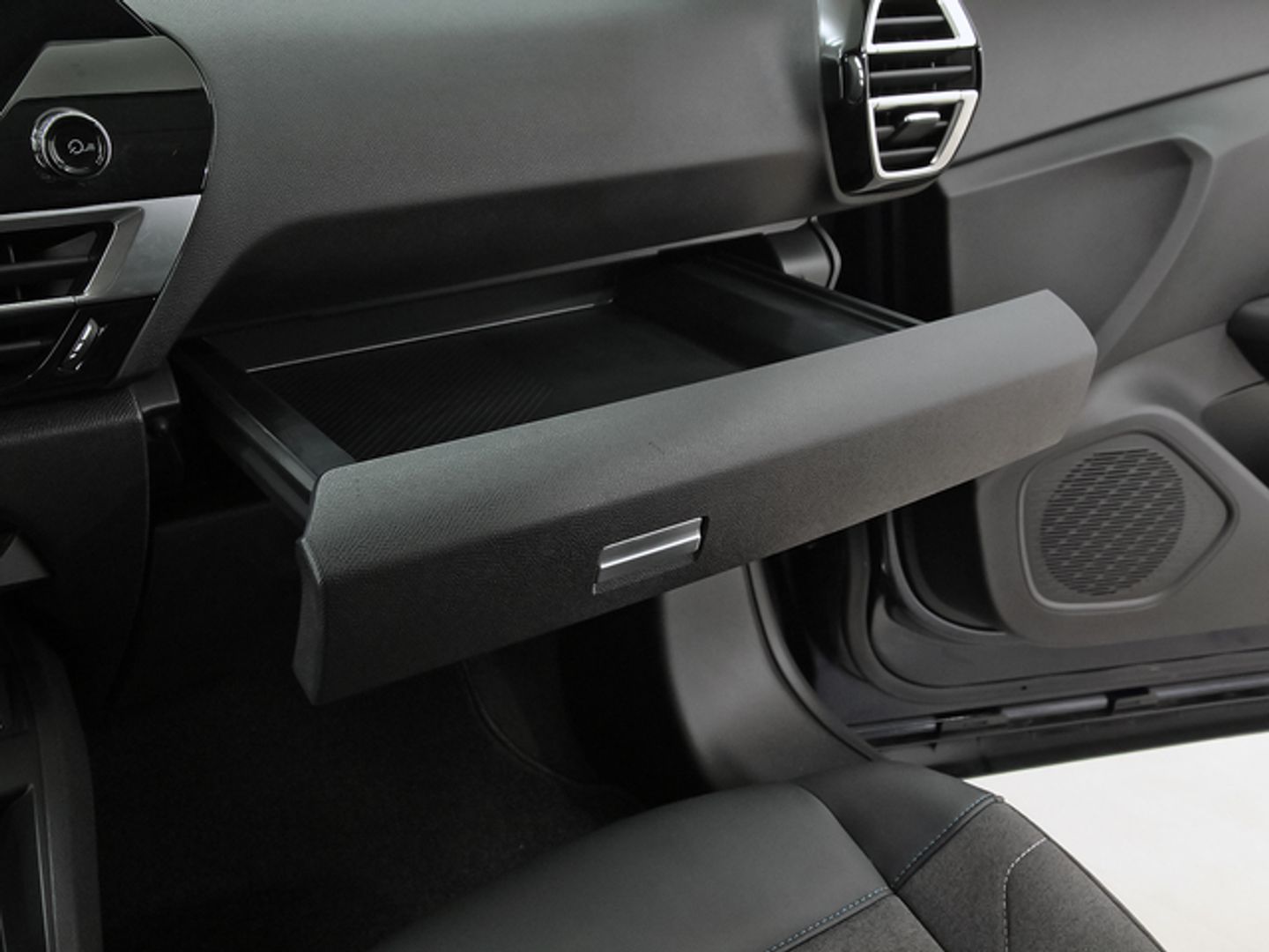 Citroen C4 Hybrid 136 Plus e-DCS6 100 kW (136 CV)