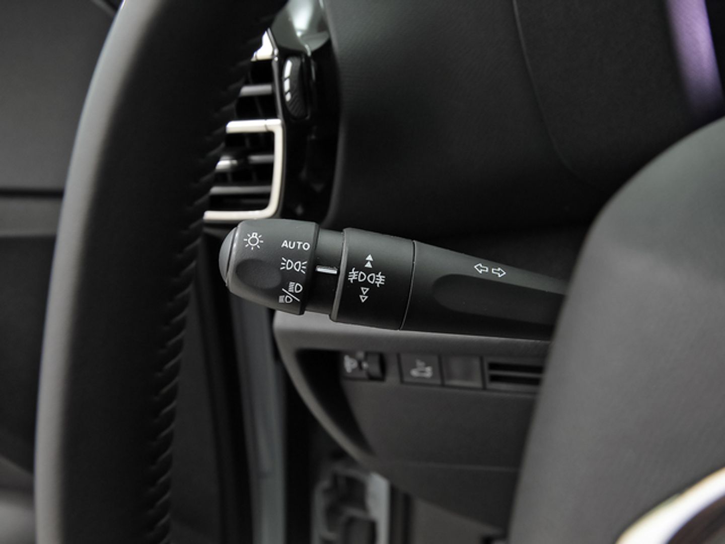 Citroen C4 X Hybrid 136 e-DCS6 Plus 100 kW (136 CV)