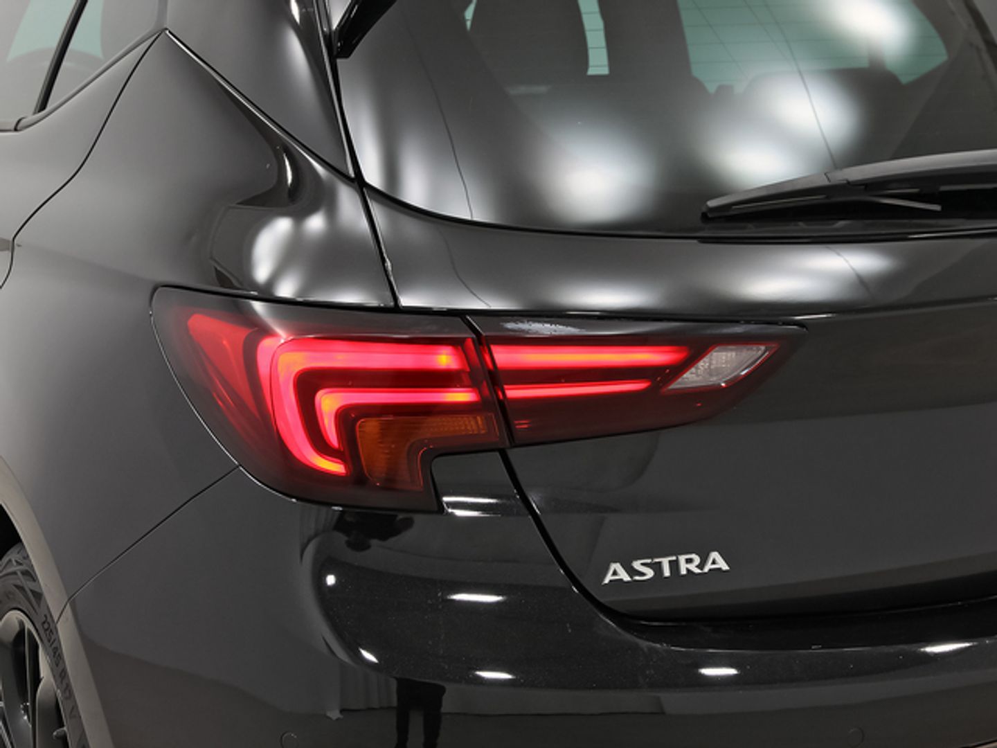 Opel Astra 1.2T SHR Ultimate 107 kW (145 CV)