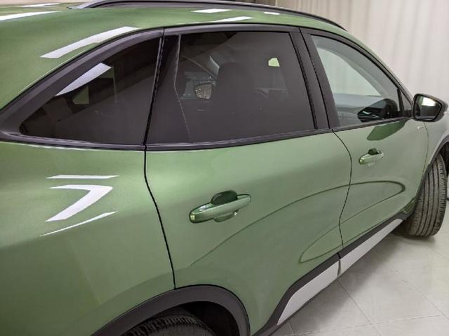 Ford Kuga 2.5 Duratec FHEV Active Auto 132 kW (180 CV)