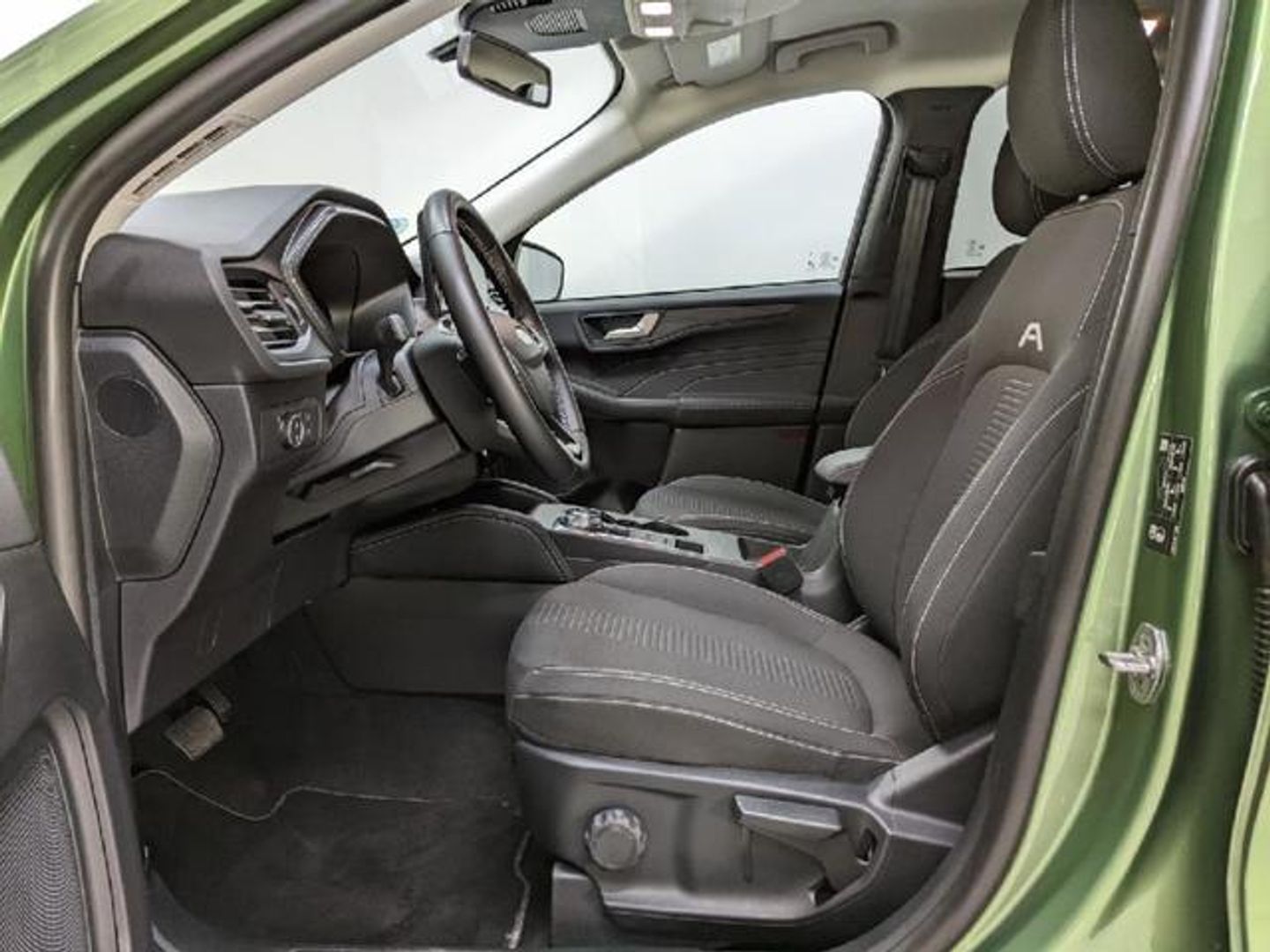 Ford Kuga 2.5 Duratec FHEV Active Auto 132 kW (180 CV)