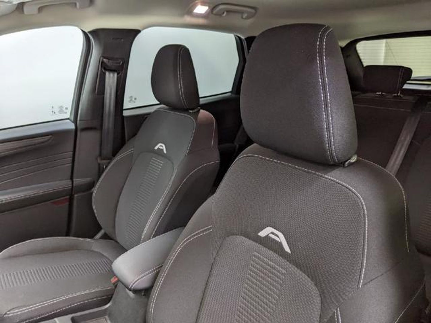 Ford Kuga 2.5 Duratec FHEV Active Auto 132 kW (180 CV)