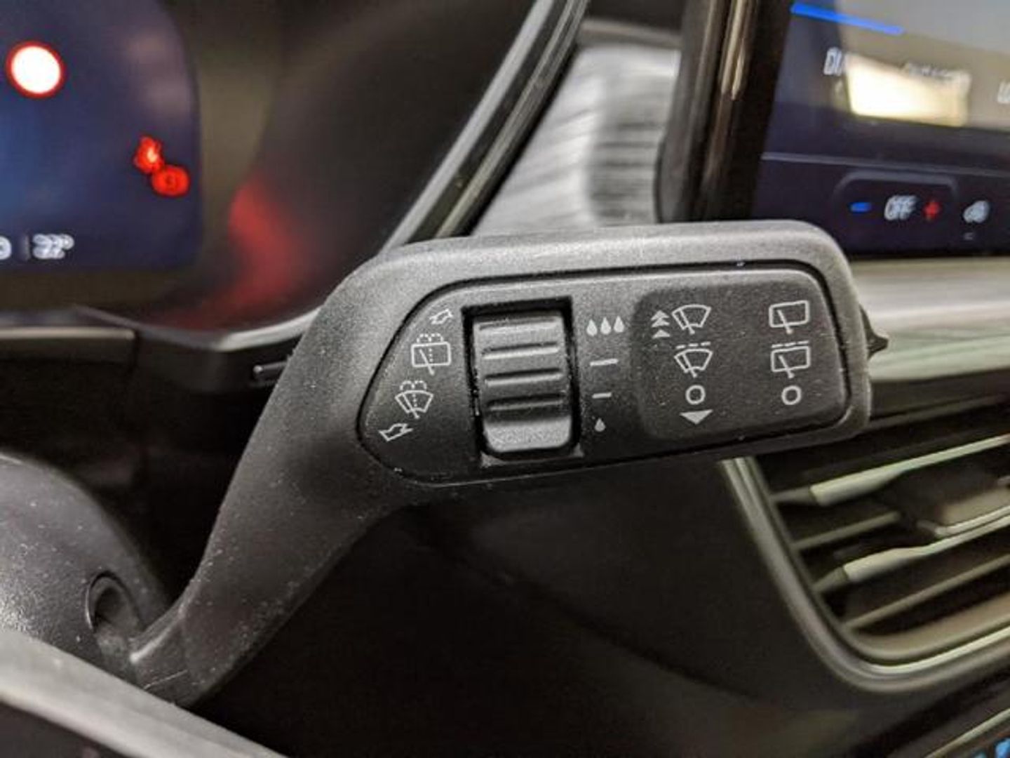 Ford Kuga 2.5 Duratec FHEV Active Auto 132 kW (180 CV)