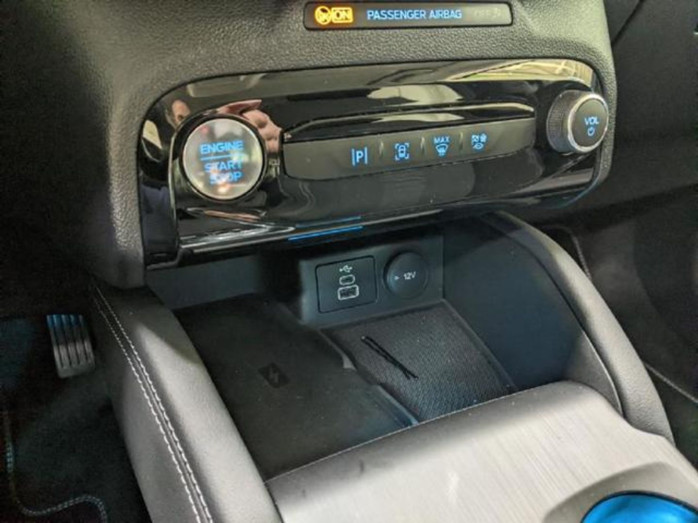 Ford Kuga 2.5 Duratec FHEV Active Auto 132 kW (180 CV)