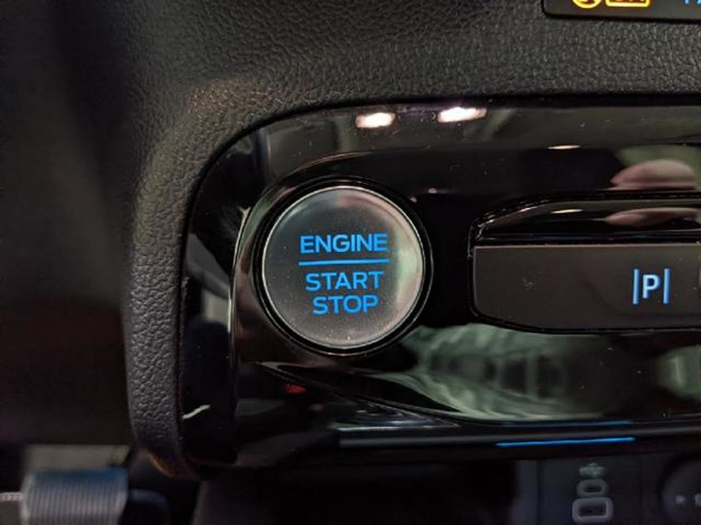 Ford Kuga 2.5 Duratec FHEV Active Auto 132 kW (180 CV)