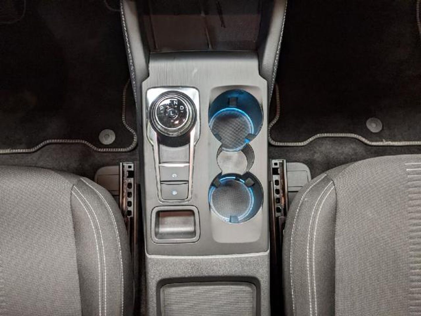 Ford Kuga 2.5 Duratec FHEV Active Auto 132 kW (180 CV)