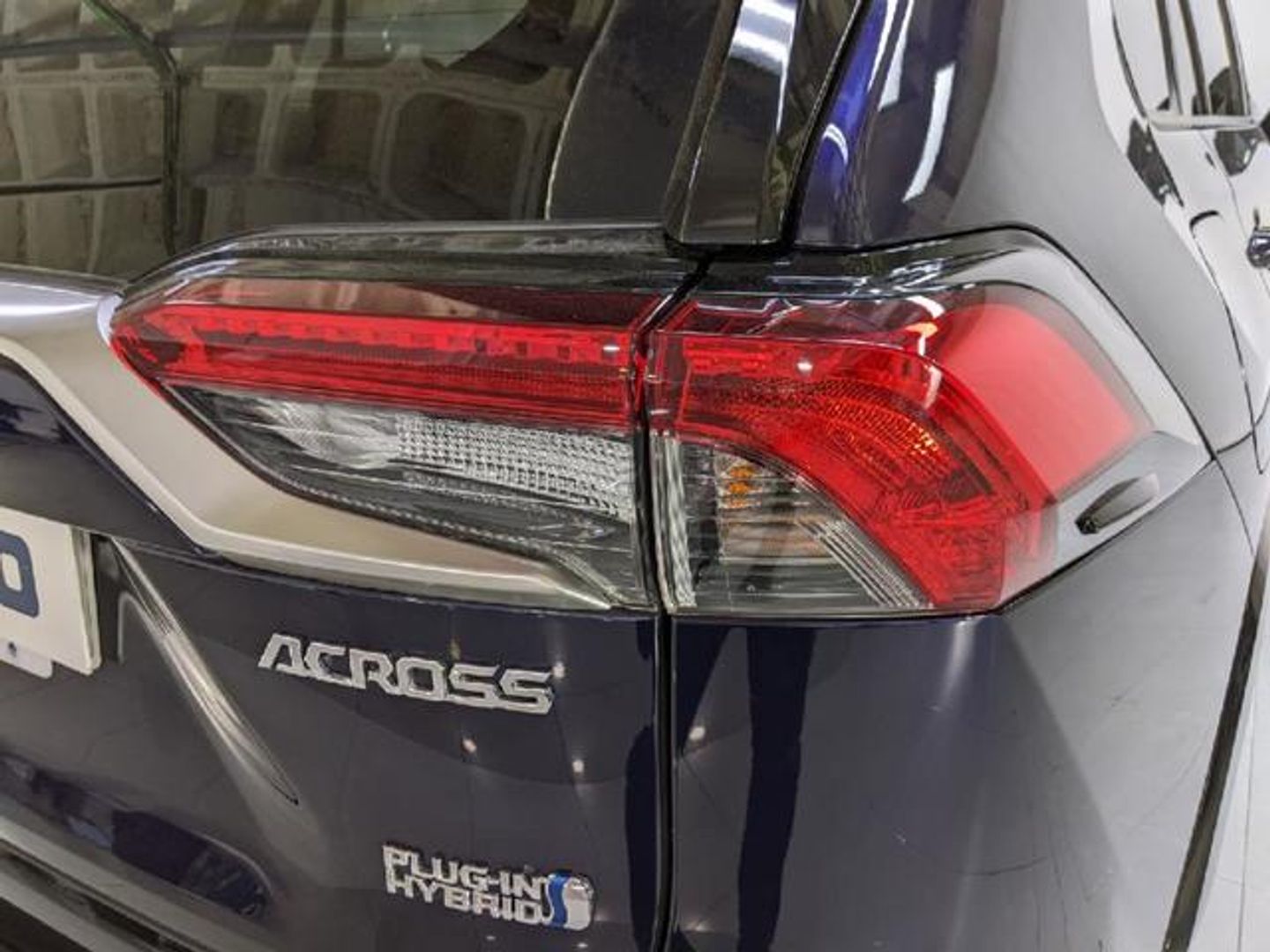 Suzuki Across 2.5 PHEV 4WD 225 kW (306 CV)