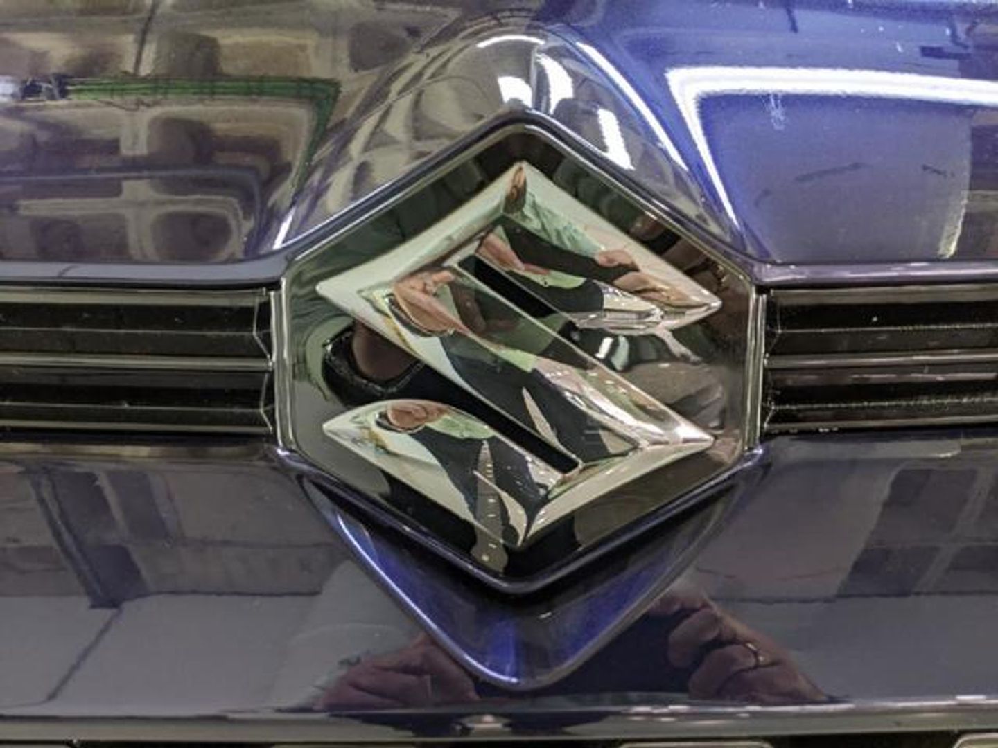 Suzuki Across 2.5 PHEV 4WD 225 kW (306 CV)
