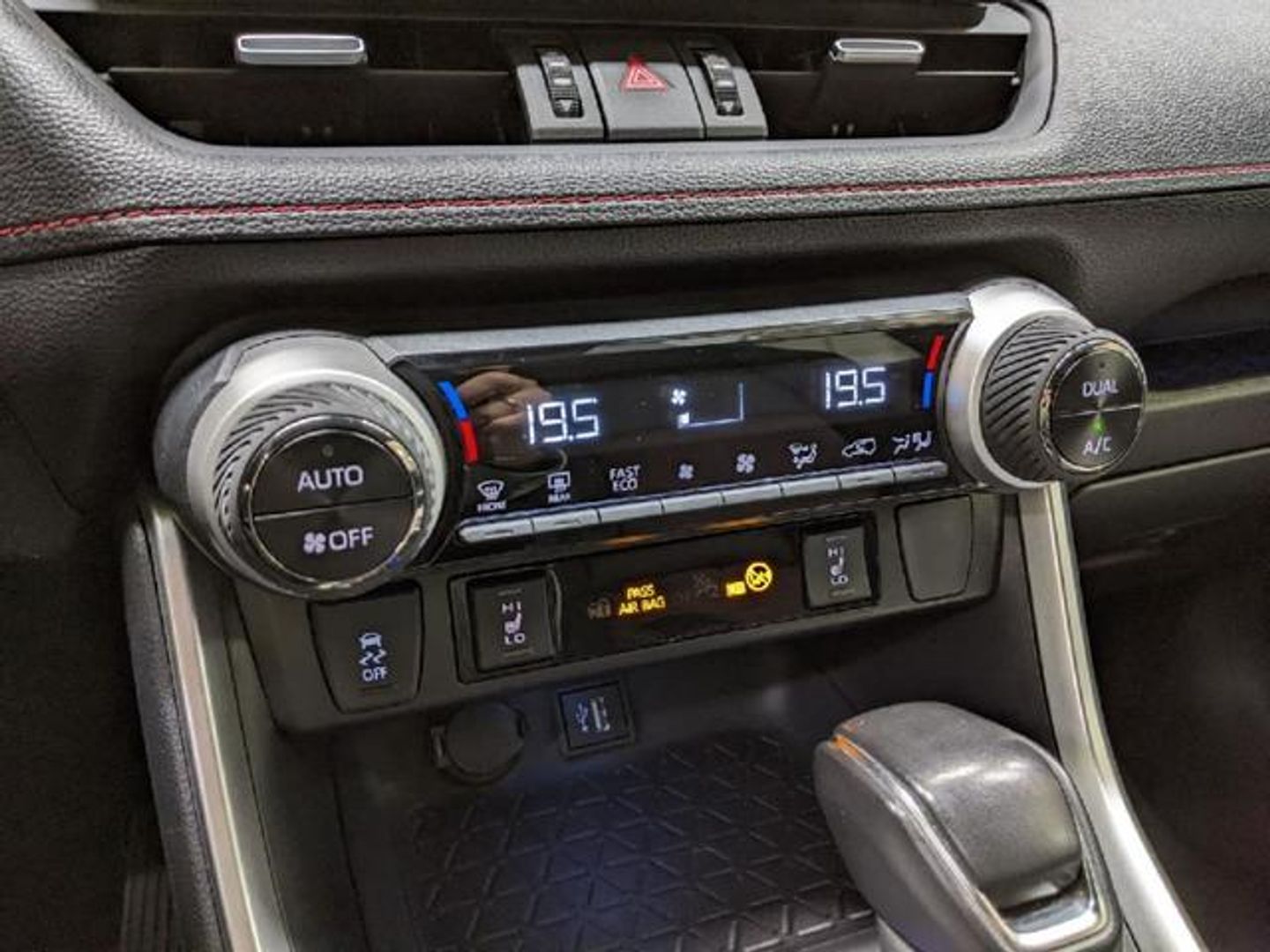 Suzuki Across 2.5 PHEV 4WD 225 kW (306 CV)