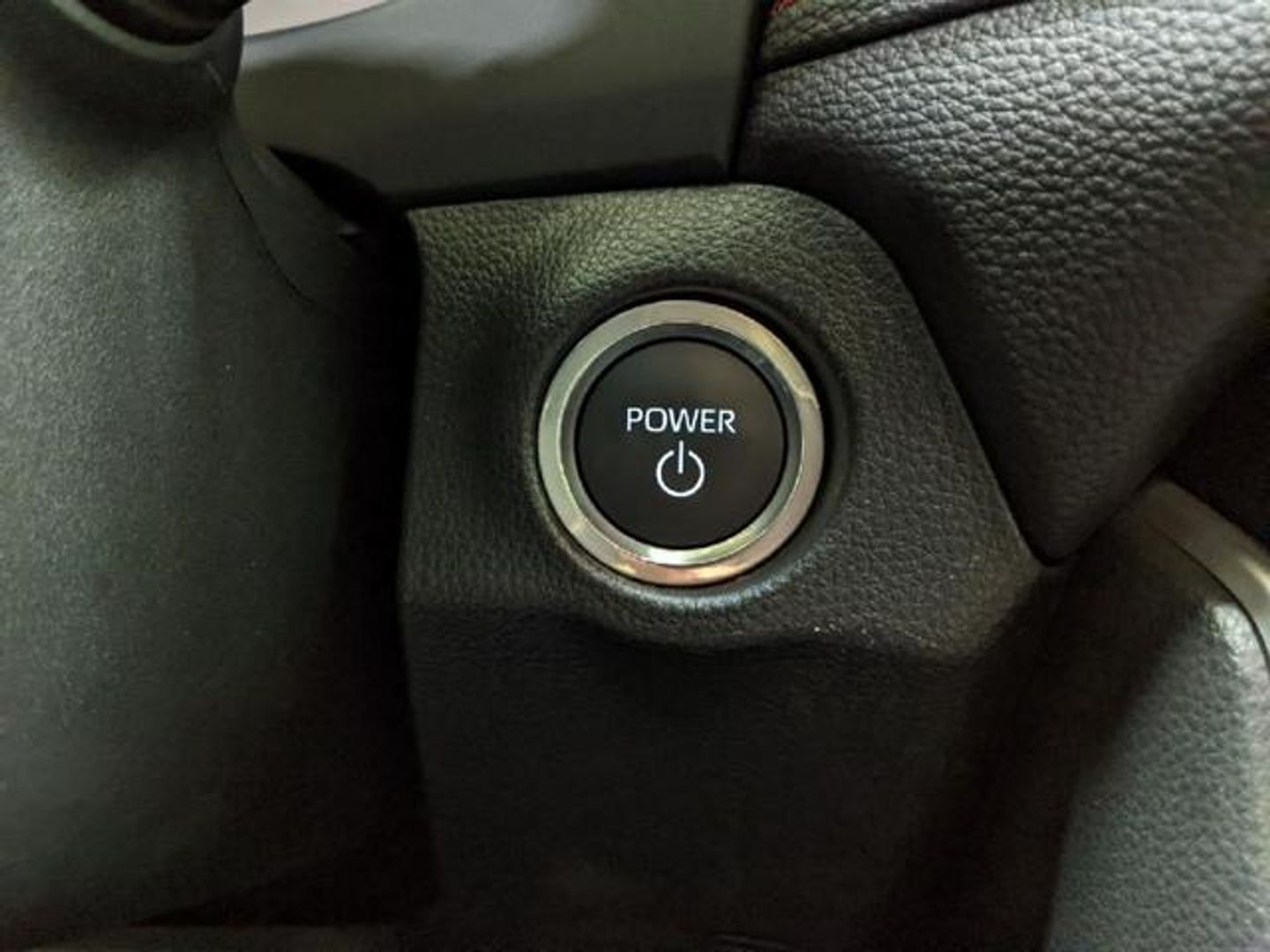 Suzuki Across 2.5 PHEV 4WD 225 kW (306 CV)