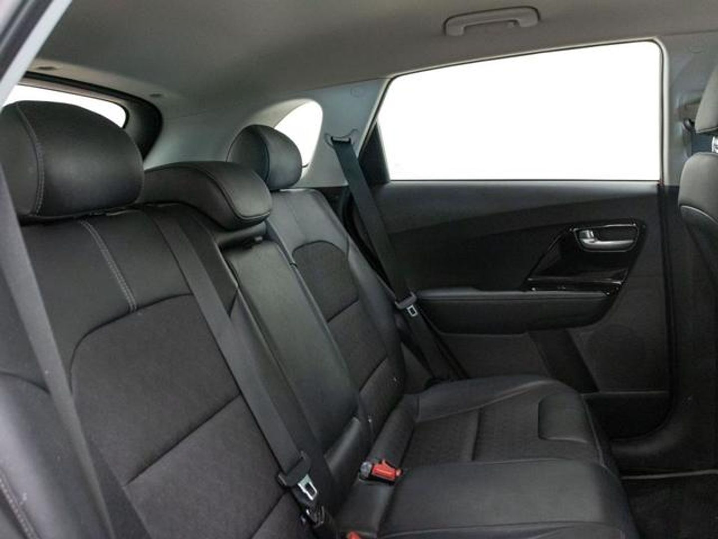 Kia Niro 1.6 GDi HEV Híbrido Drive 104 kW (141 CV)