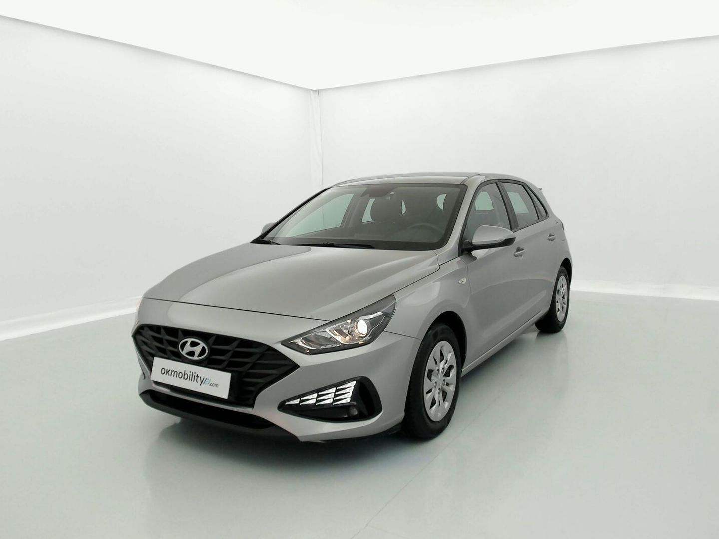Hyundai i30 1.5 DPI Essence 81 kW (110 CV) Gris Plata Sedan