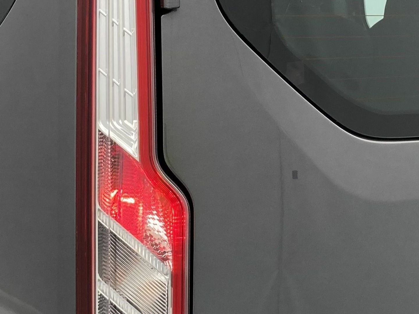 Ford Transit Custom Kombi 2.0 TDCI 320 L1 Trend 96 kW (130 CV)