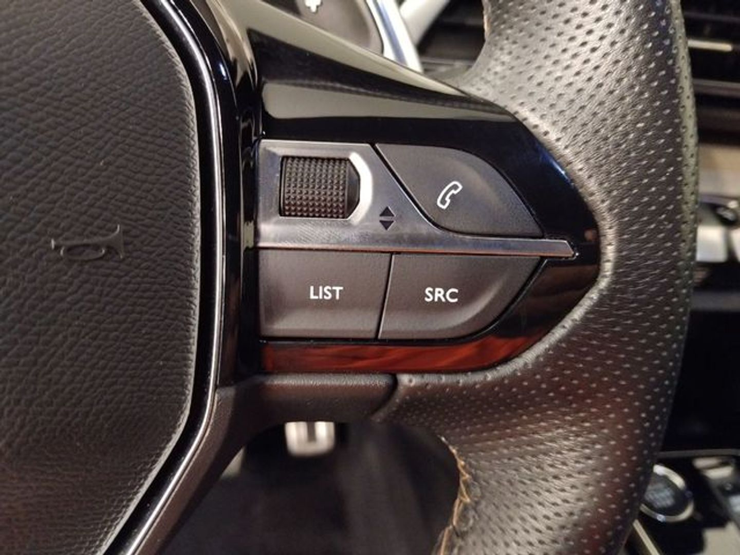 Peugeot 5008 BlueHDI 130 S&S GT EAT8 96 kW (130 CV)