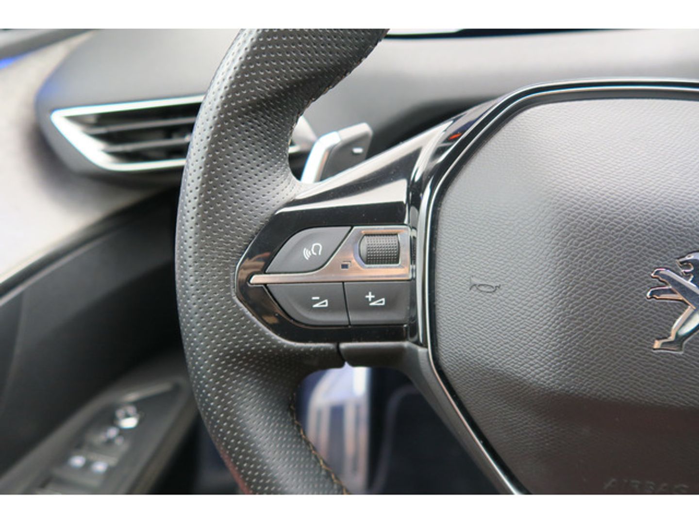 Peugeot 3008 PureTech 130 S&S GT EAT8 96 kW (130 CV)