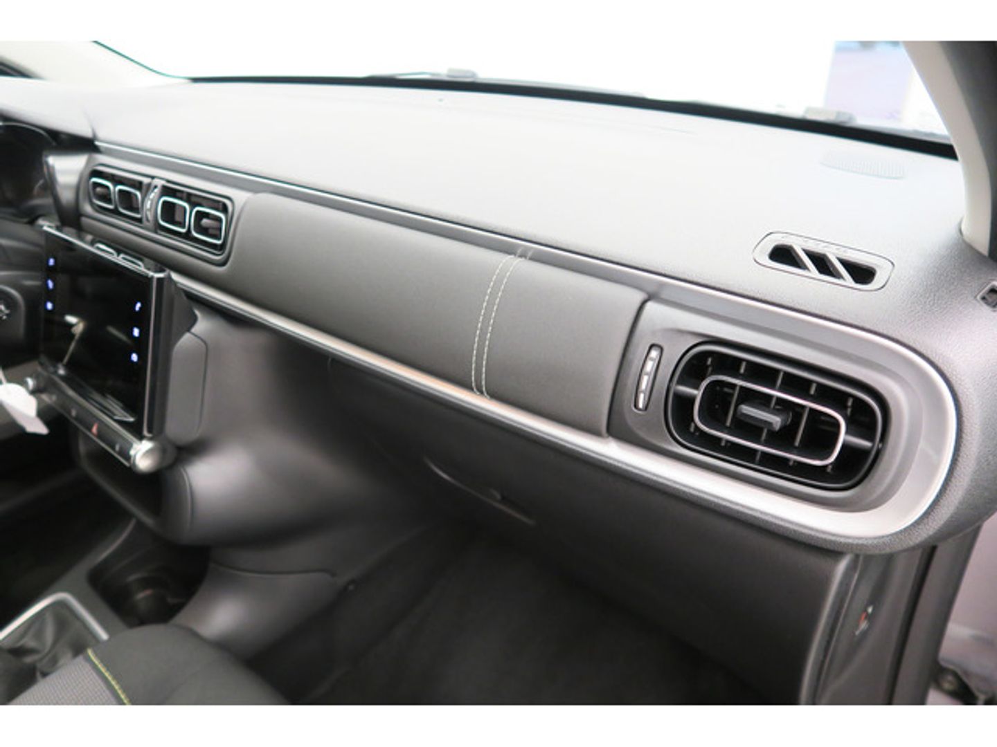 Citroen C3 PureTech 82 C-Series 61 kW (83 CV)