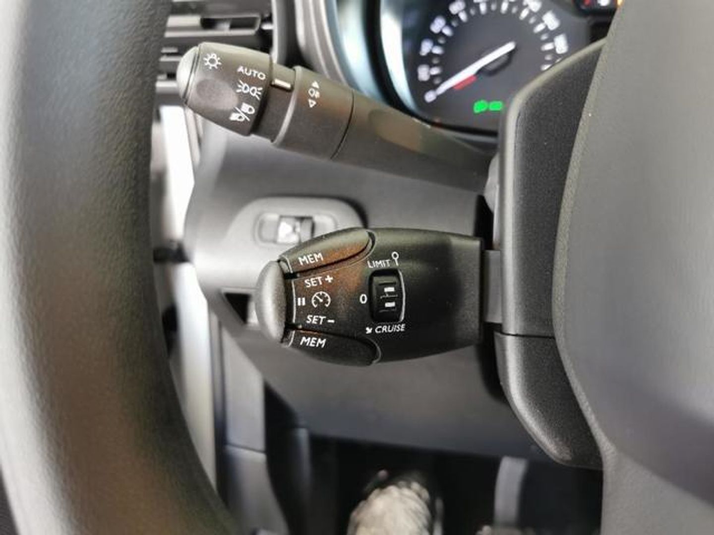 Citroen Berlingo BlueHDi 100 S&S Talla M Live Pack Business 75 kW (102 CV)
