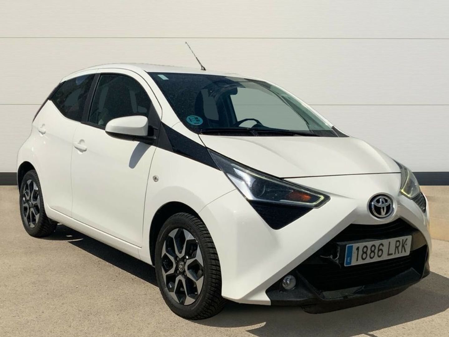 Toyota Aygo 70 x-sport 53 kW (72 CV) Blanco Utilitarian