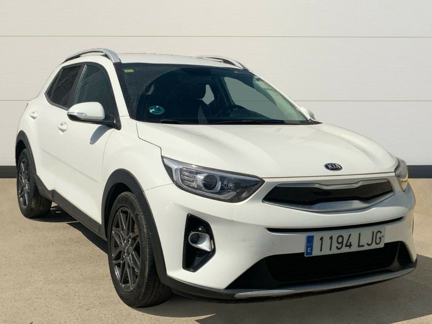 Kia Stonic 1.0 T-GDi Black Edition DCT 88 kW (120 CV) Blanco SUV
