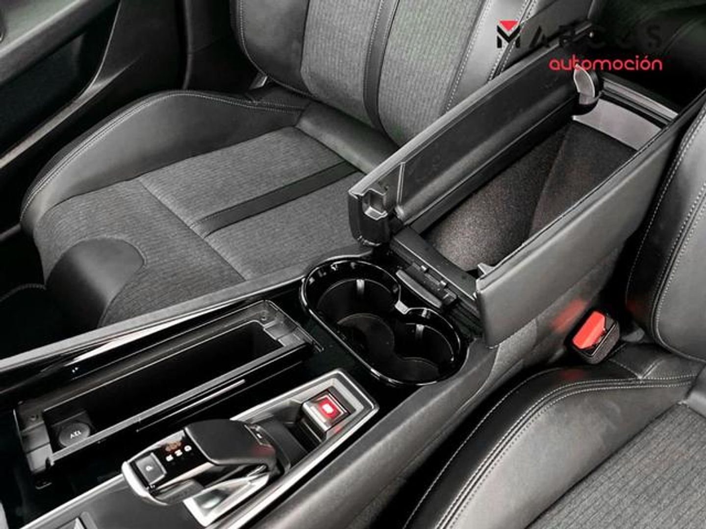 Peugeot 508 PureTech 130 Allure Pack EAT8 96 kW (130 CV)