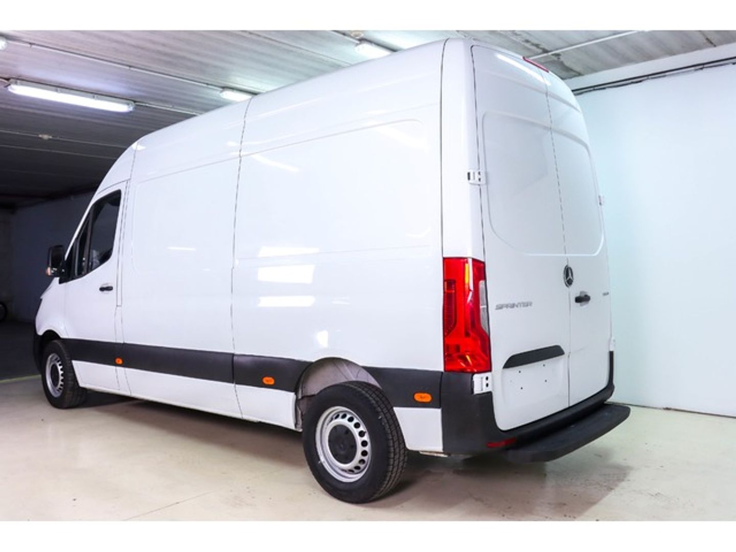 Mercedes-Benz Sprinter Furgon 311 CDI Medio 3.5T Techo Alto 84 kW (114 CV)