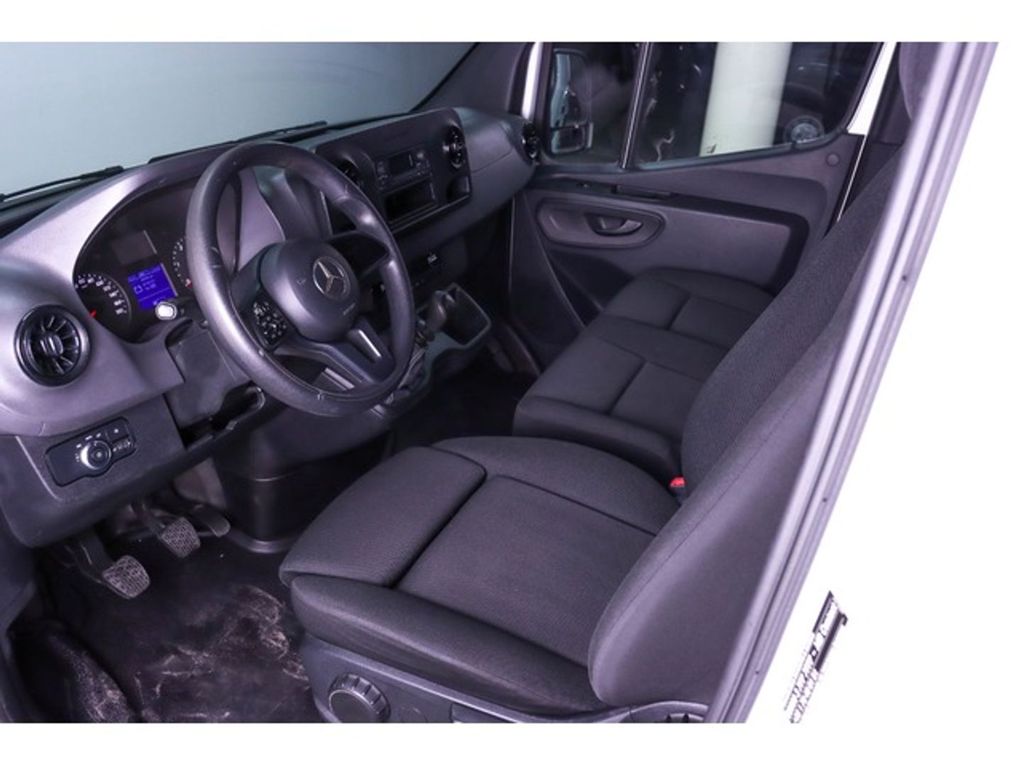 Mercedes-Benz Sprinter Furgon 311 CDI Medio 3.5T Techo Alto 84 kW (114 CV)