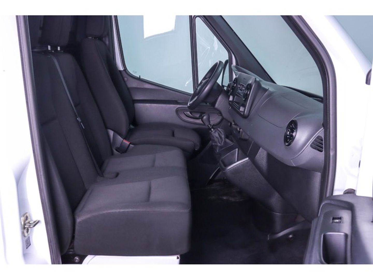 Mercedes-Benz Sprinter Furgon 311 CDI Medio 3.5T Techo Alto 84 kW (114 CV)