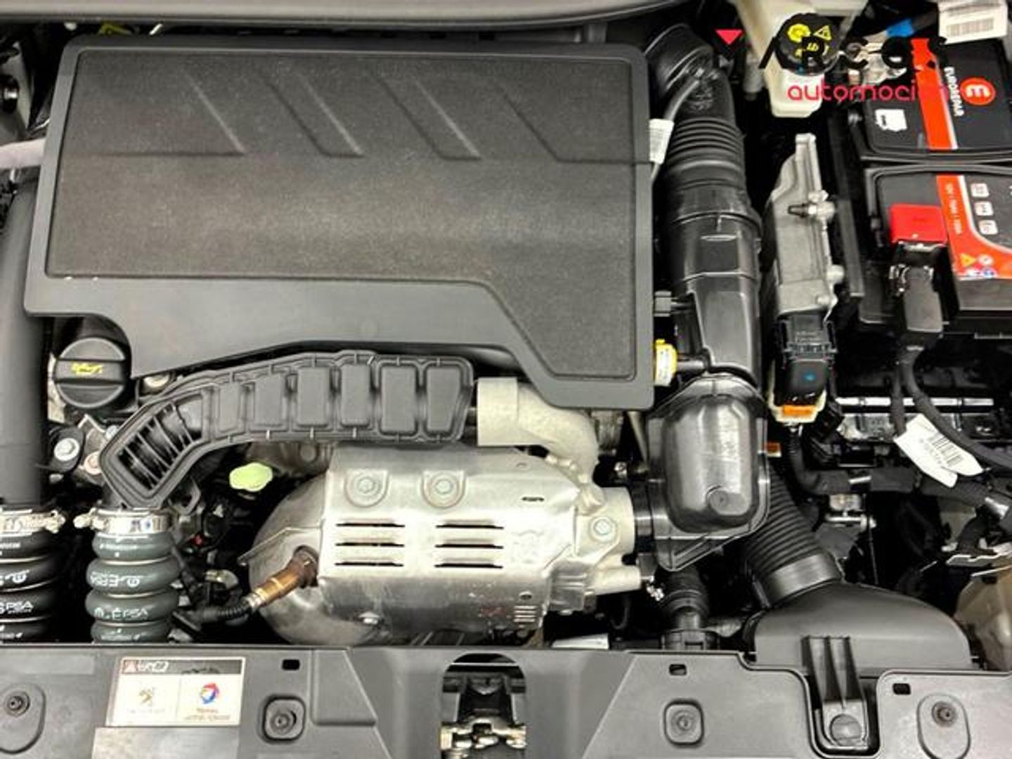 Peugeot 2008 PureTech 130 S&S Allure EAT8 96 kW (130 CV)