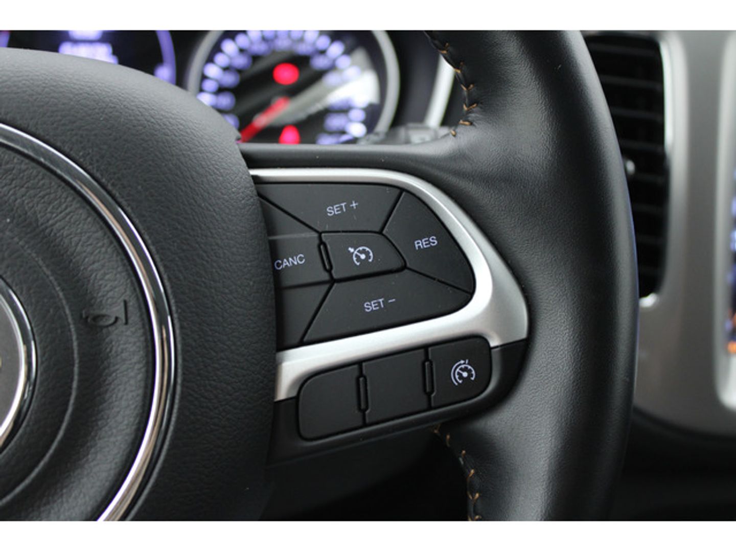 Jeep Compass 1.3 Gse T4 Longitude FWD MT 96 kW (130 CV)