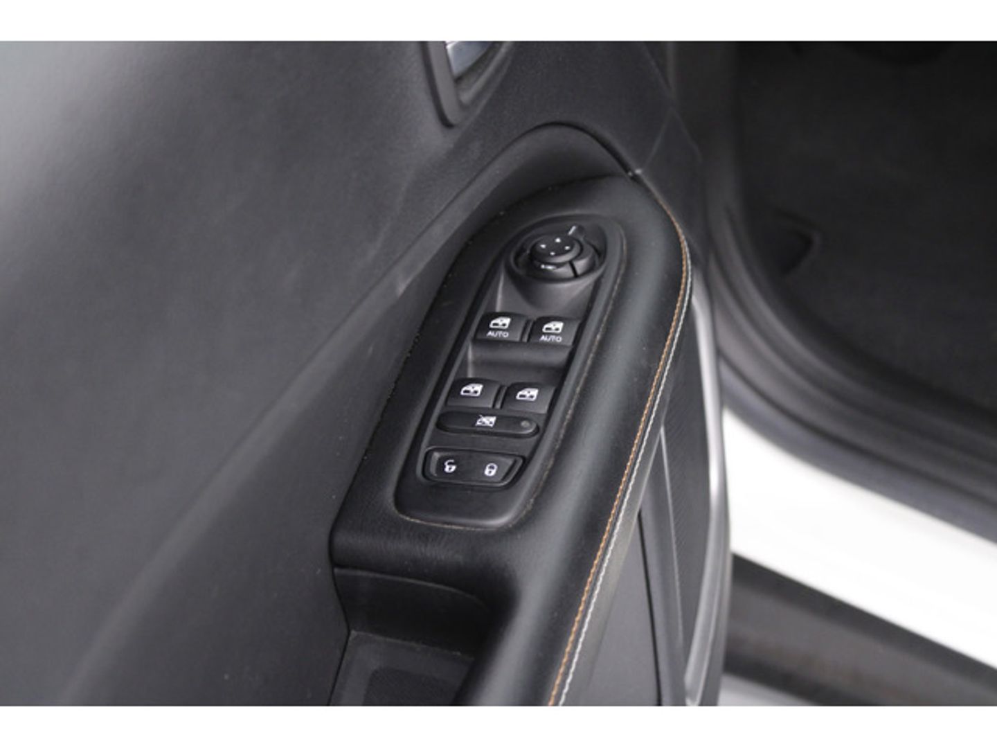 Jeep Compass 1.3 Gse T4 Longitude FWD MT 96 kW (130 CV)