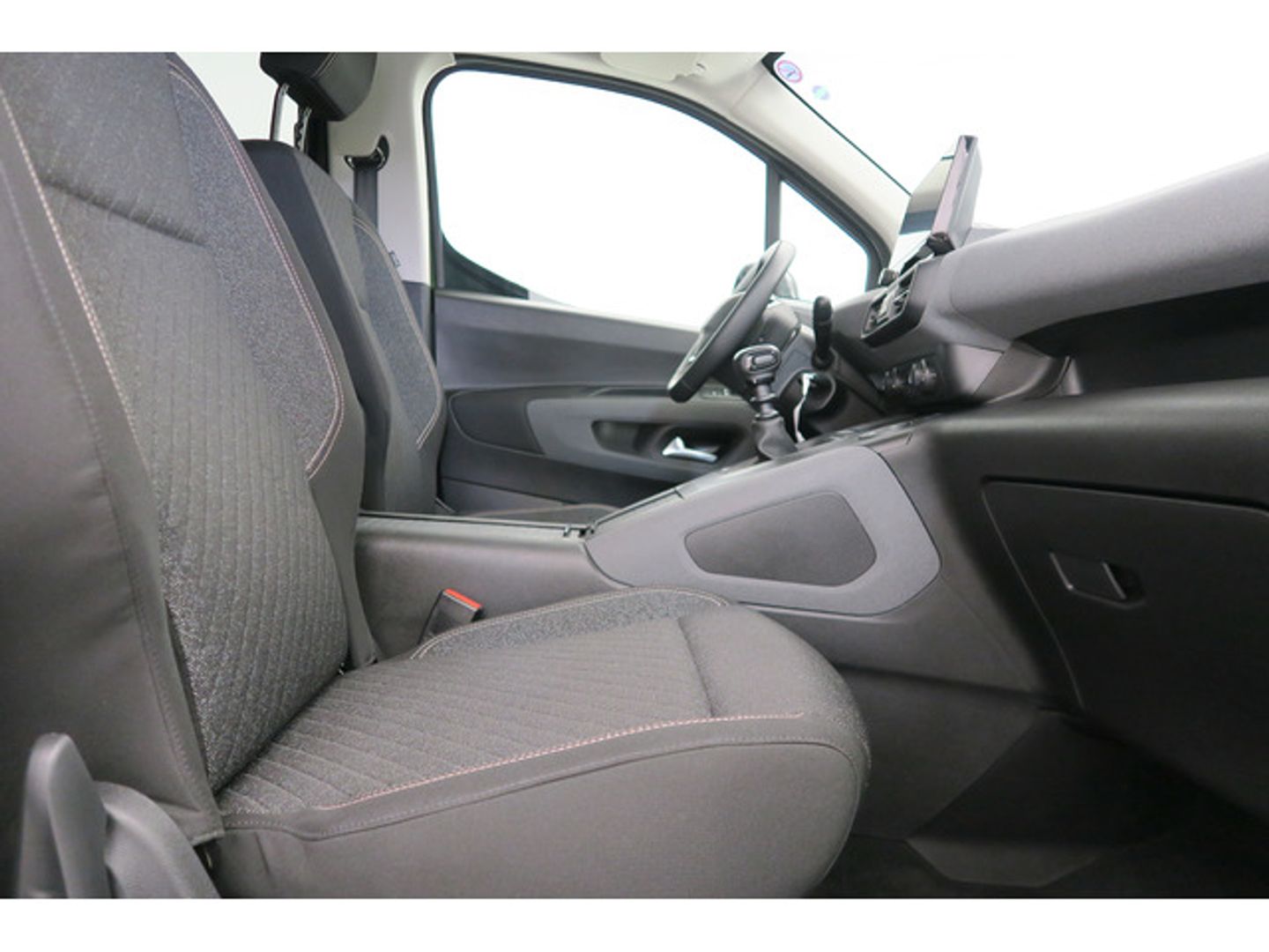 Peugeot Rifter BlueHDi 100 Allure Business Standard 73 kW (100 CV)