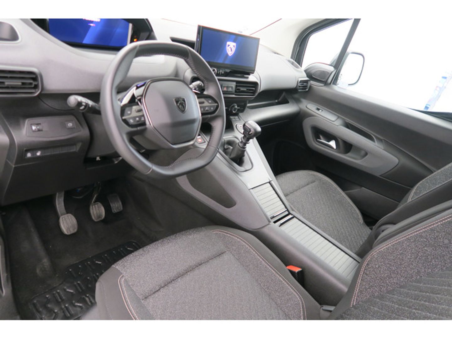 Peugeot Rifter BlueHDi 100 Allure Business Standard 73 kW (100 CV)