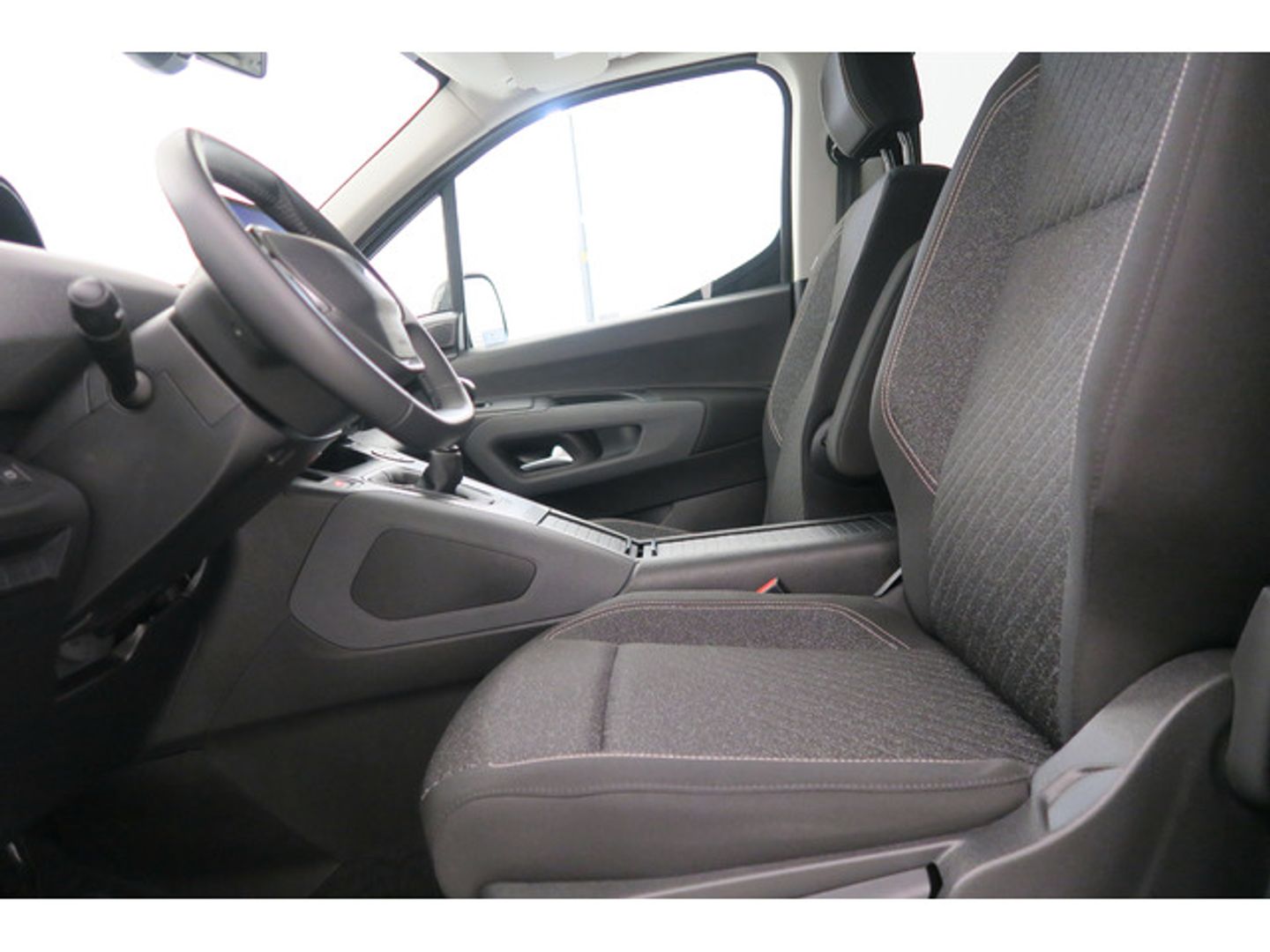Peugeot Rifter BlueHDi 100 Allure Business Standard 73 kW (100 CV)