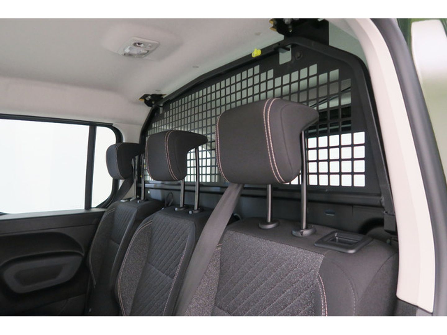 Peugeot Rifter BlueHDi 100 Allure Business Standard 73 kW (100 CV)