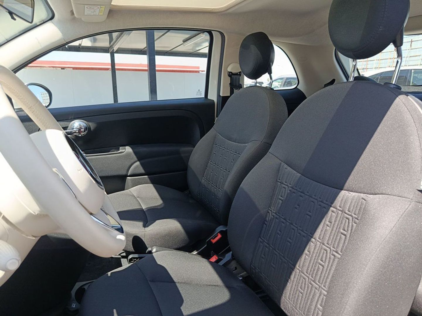 Fiat 500 1.0 Hybrid Dolcevita 51 kW (70 CV)