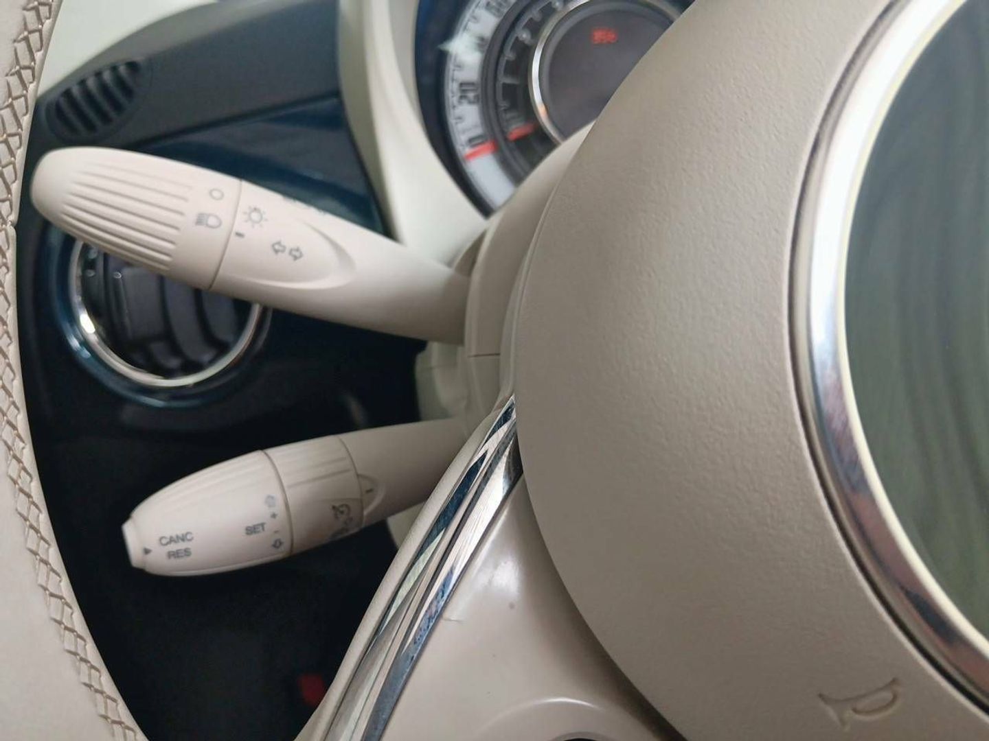 Fiat 500C 1.0 Hybrid Dolcevita 51 kW (70 CV)
