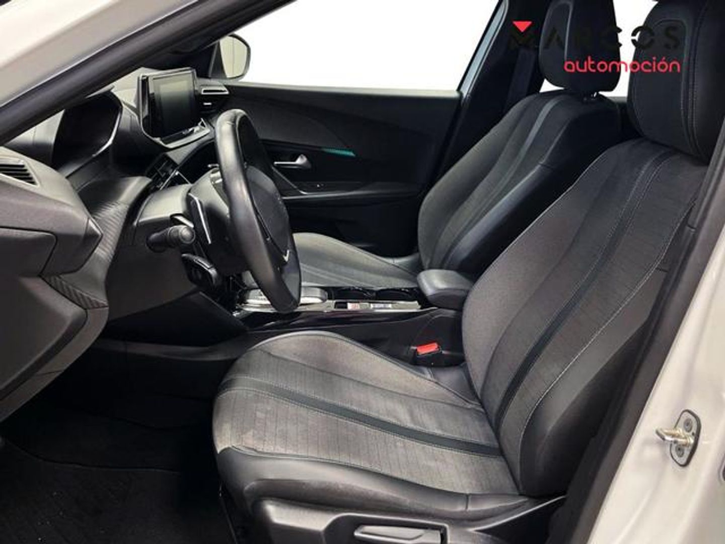 Peugeot 2008 PureTech 130 S&S Allure EAT8 96 kW (130 CV)