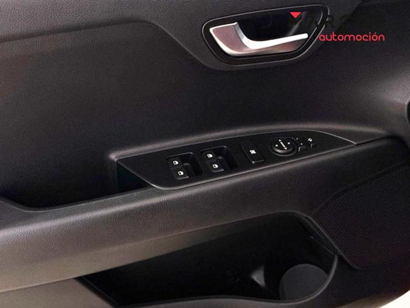 Kia Stonic 1.0 T-GDi MHEV iMT Concept 74 kW (100 CV)